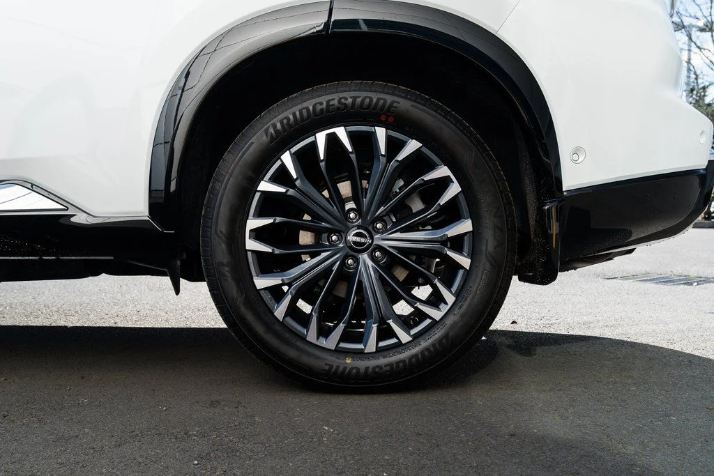 New 2026 Everest White Pearl TriCoat Nissan Platinum image 7