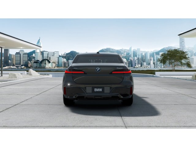 New 2026 Dravit Grey Metallic BMW 750e xDrive image 5