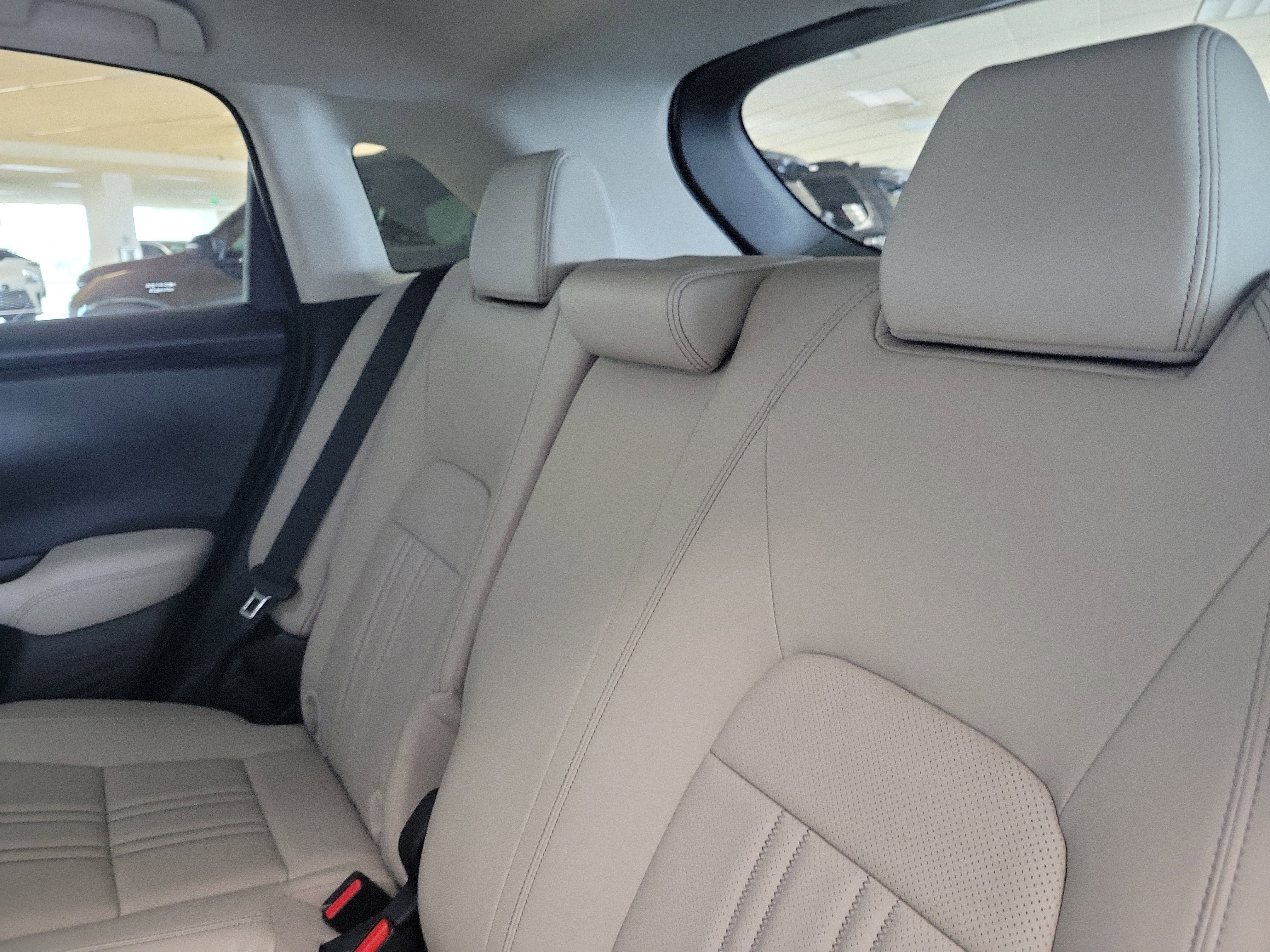 Used 2023 Platinum White Honda EX-L image 13