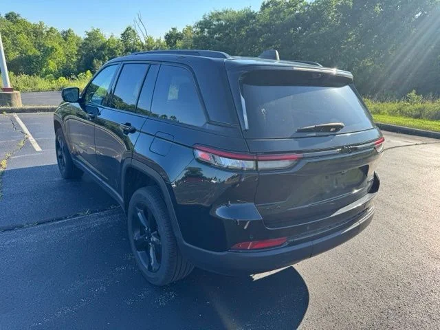 Used 2024 Black Jeep Limited image 5