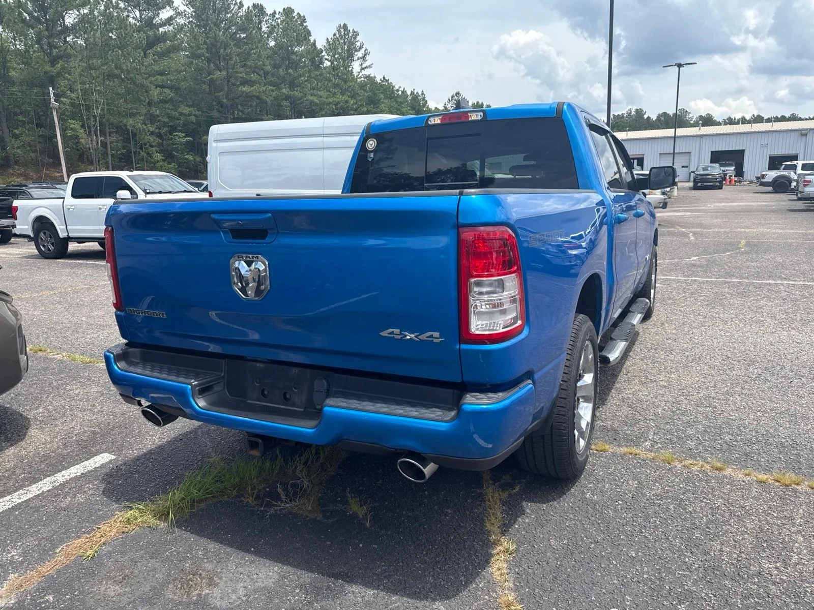 Used 2022 Blue Ram Big Horn/Lone Star image 6