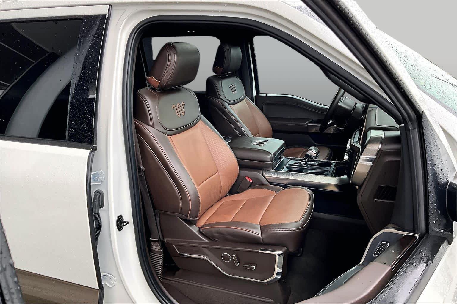 Used 2023 Star White Metallic Tri-Coat/Stone Gray Ford King Ranch image 9