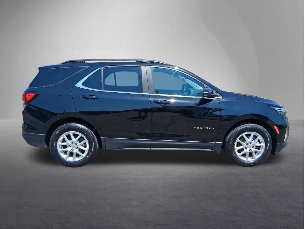 Used 2022 Chevrolet Equinox LT with VIN 3GNAXUEVXNL261570 for sale in Red Wing, Minnesota