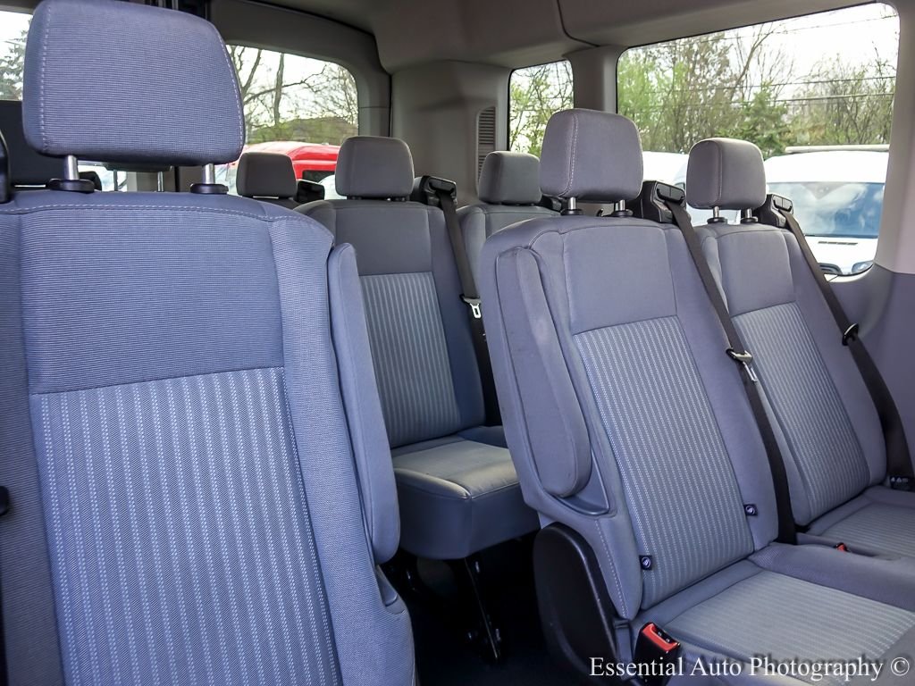 Used 2017 Oxford White Ford XLT Medium Roof image 23
