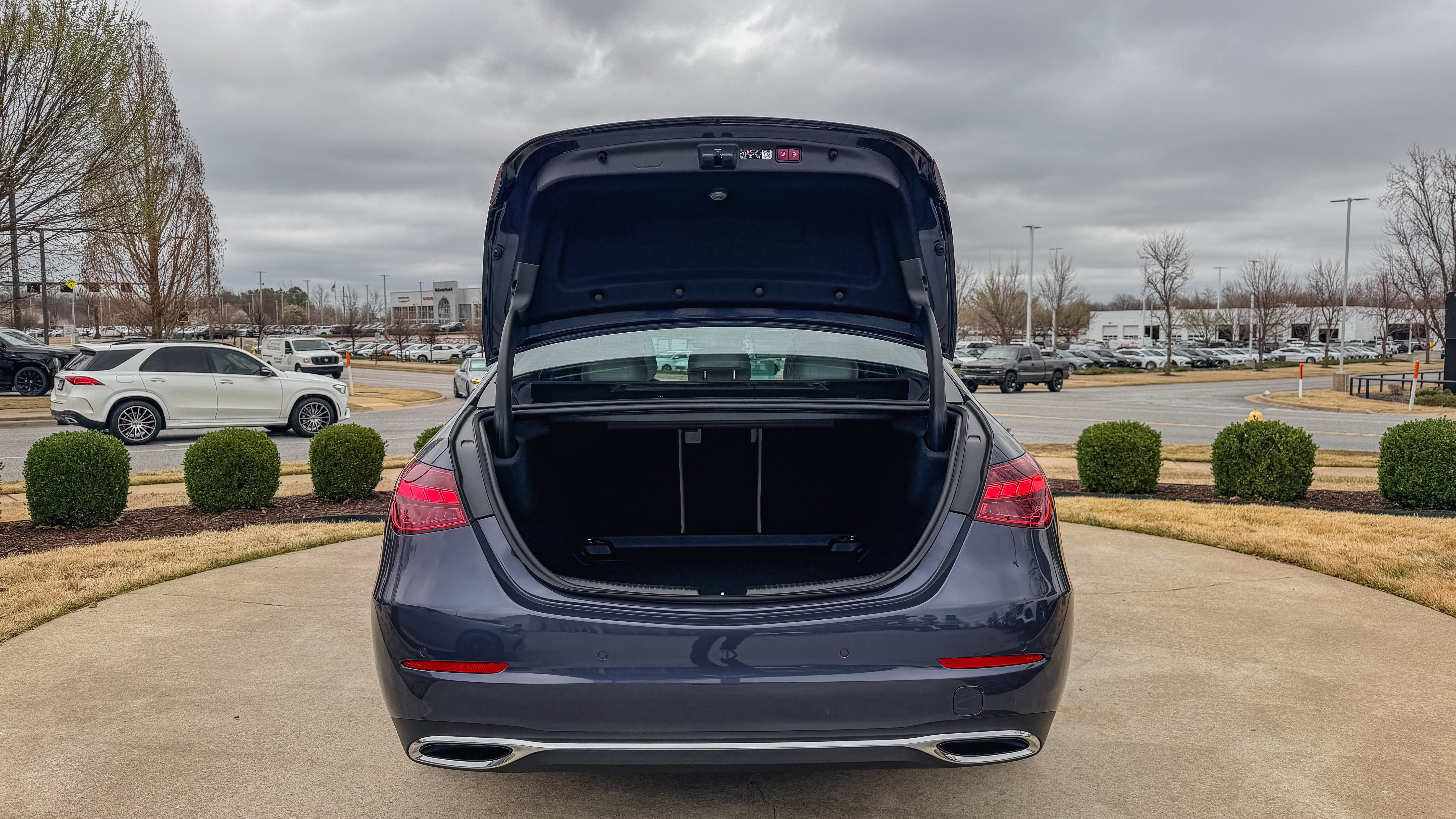 New 2026 Twilight Blue Metallic Mercedes-Benz C 300 image 26