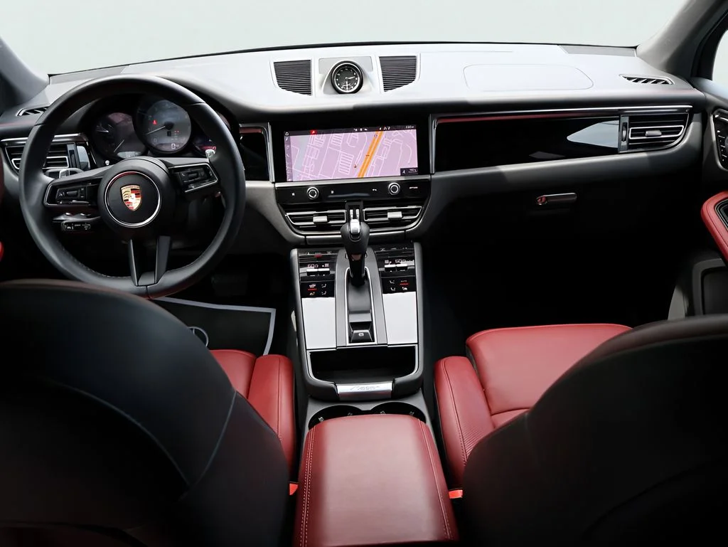 Used 2023  Porsche S image 19