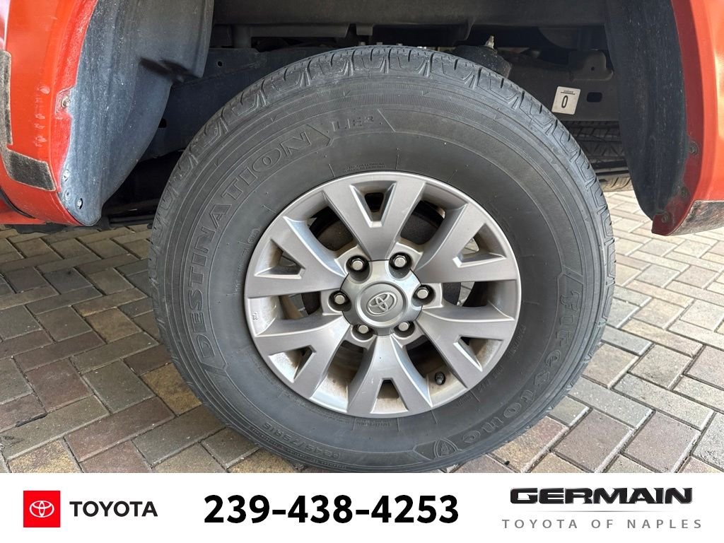 Used 2018 Orange Toyota SR5 image 13