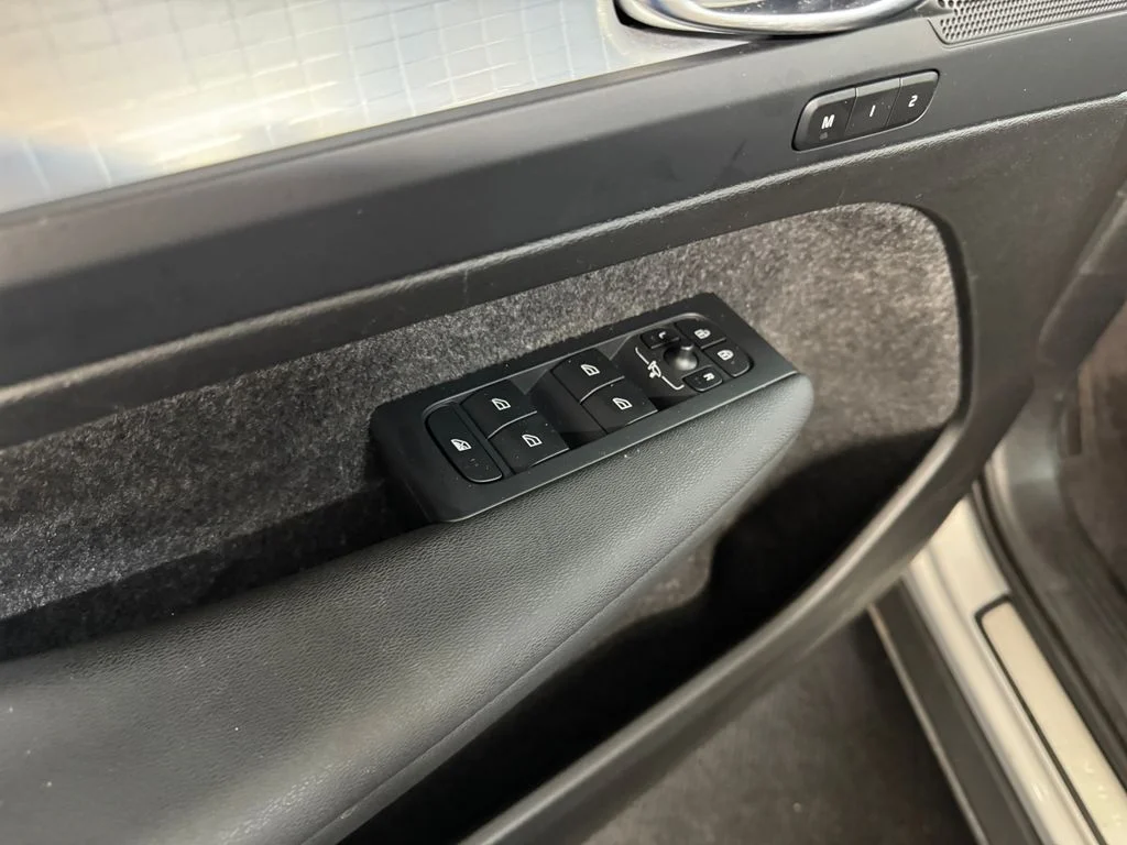 Used 2024 Silver Volvo B5 Core image 14