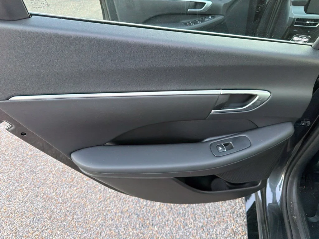 Used 2026 Gray Hyundai SEL Sport image 16
