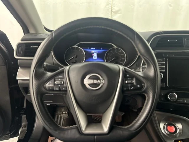 Used 2023 Black Nissan 3.5 SL image 11