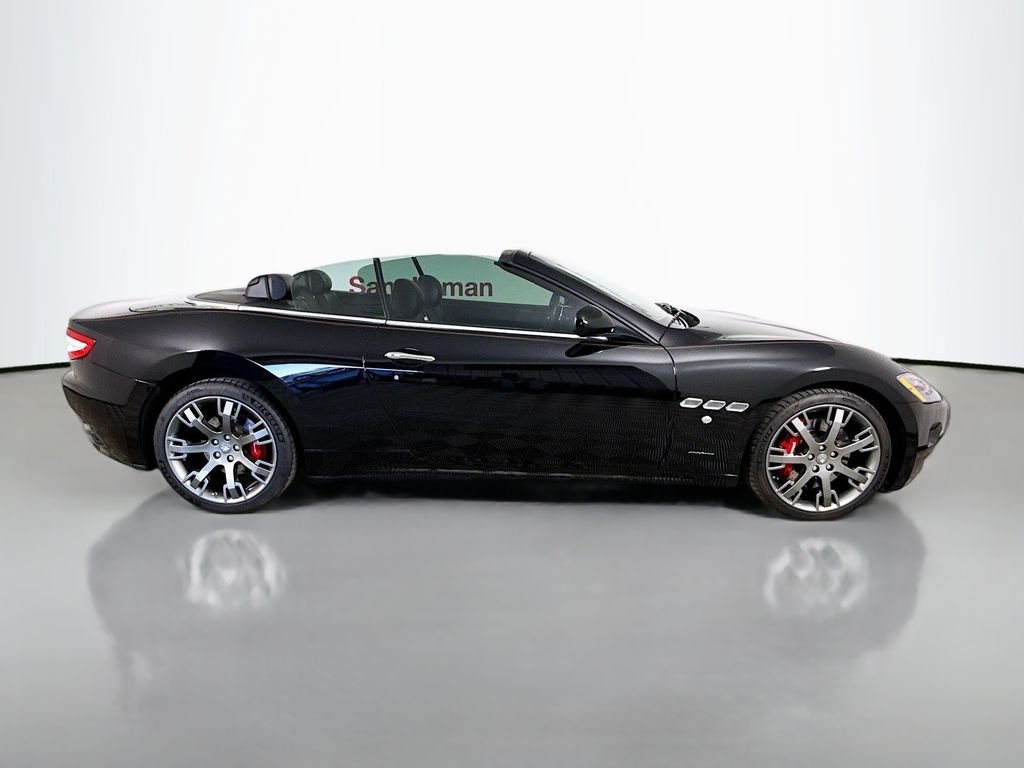 Used 2013  Maserati Sport image 16