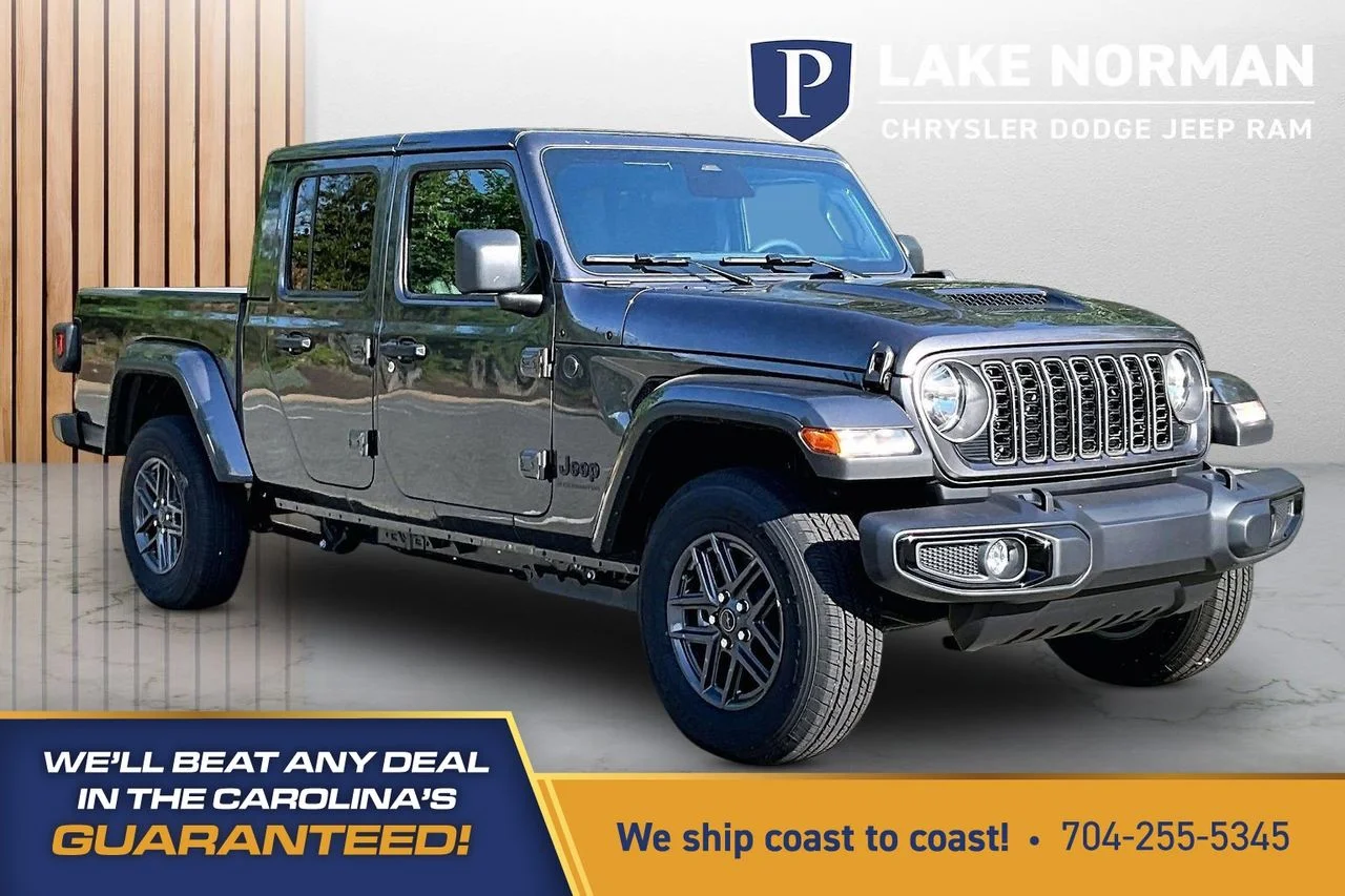 2026 Jeep Gladiator Sport S Auto's photo