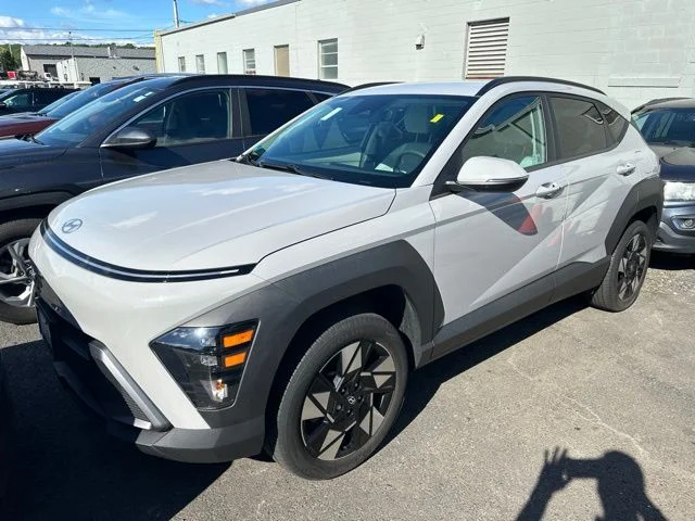 Used 2024 Gray Hyundai SEL image 3