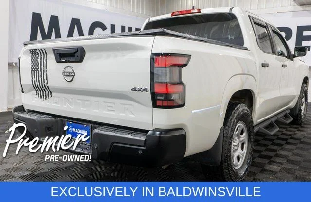 Used 2022 White Nissan S image 5