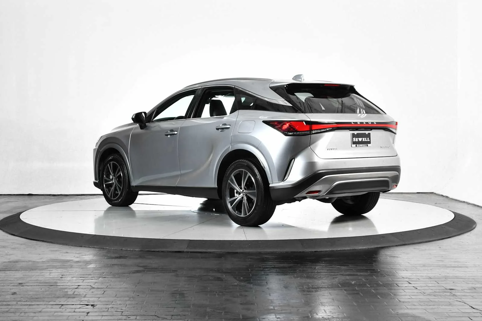Certified Used 2024 IRIDIUM Lexus Premium image 4