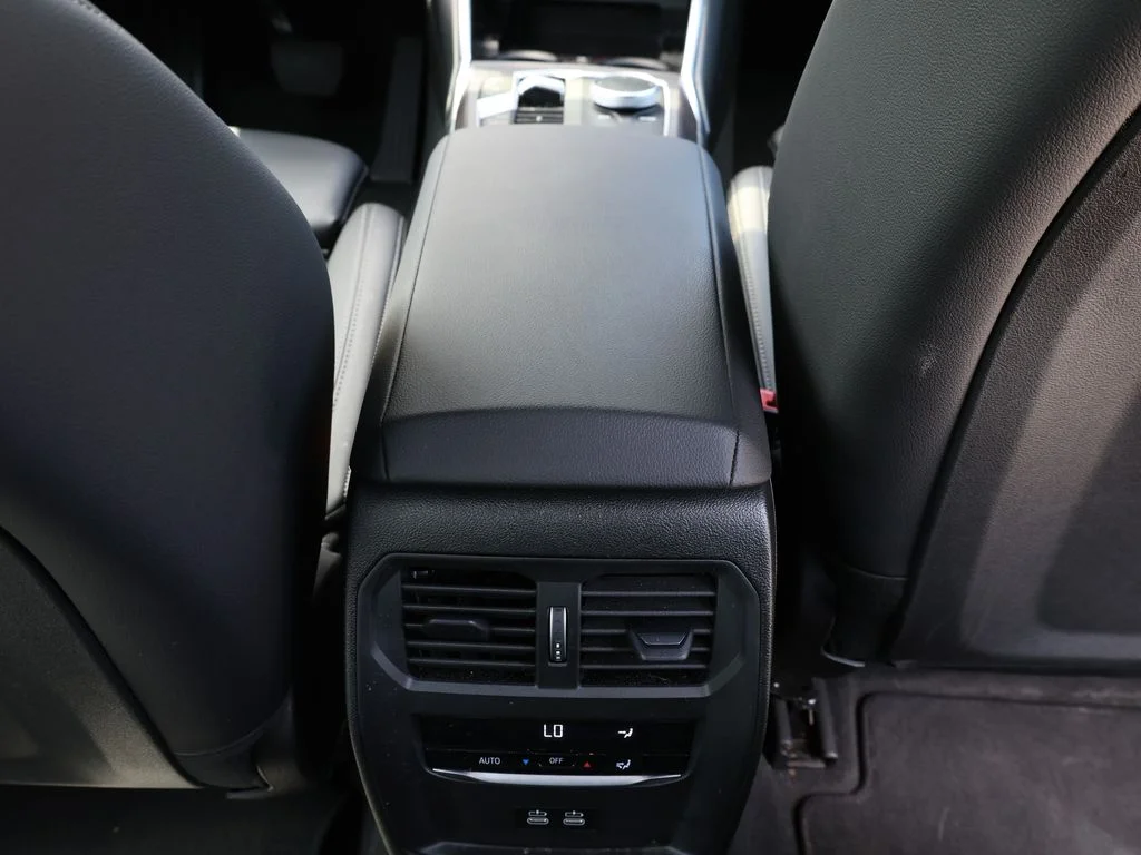 2026 BMW 3 Series 330i - Photo 28