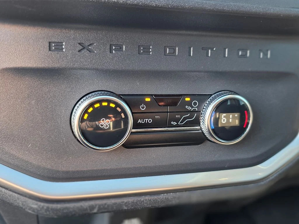 Used 2025 White Ford Active image 24
