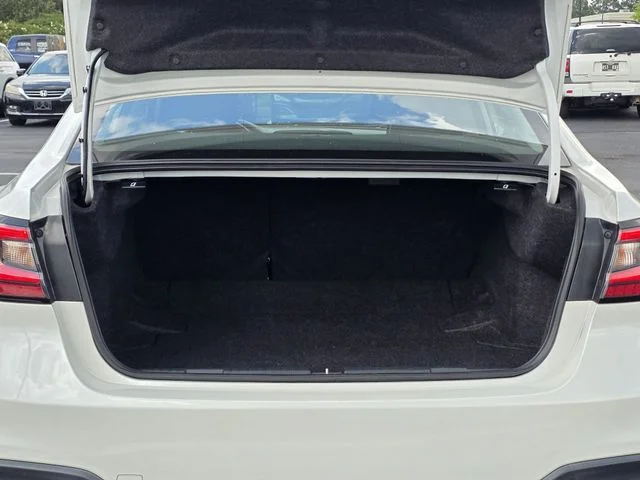 Certified Used 2022 Crystal White Pearl Subaru Premium image 28