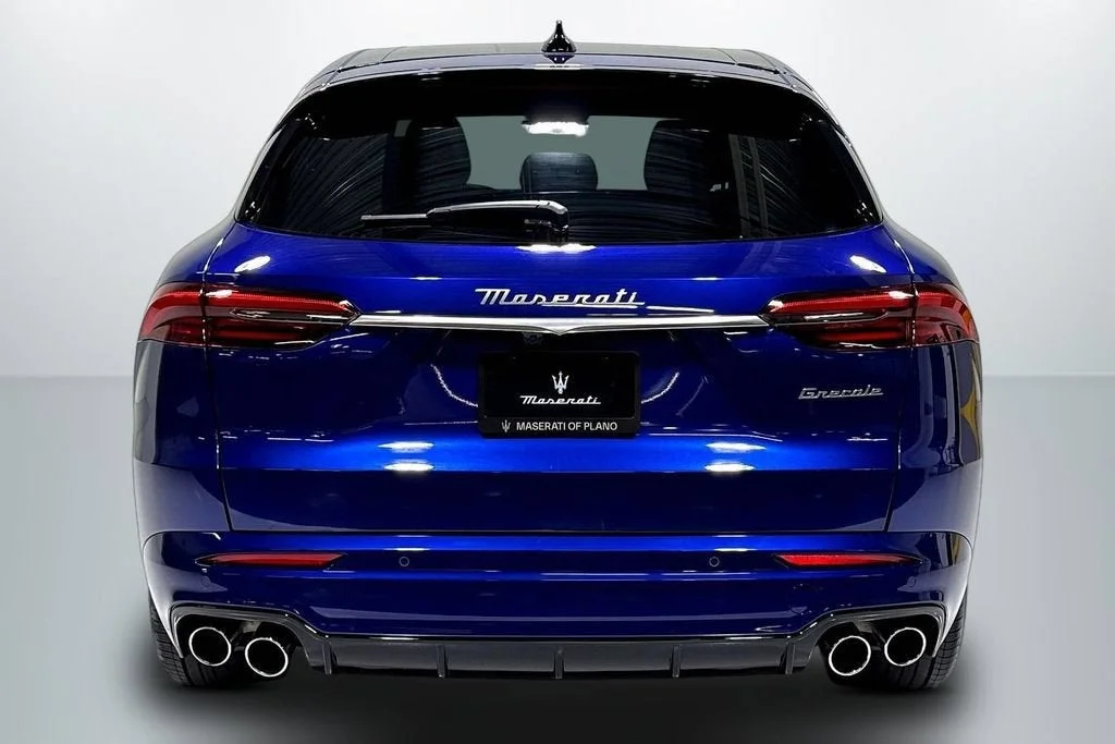 Used 2025 Blu Intenso Metallic Maserati  image 6