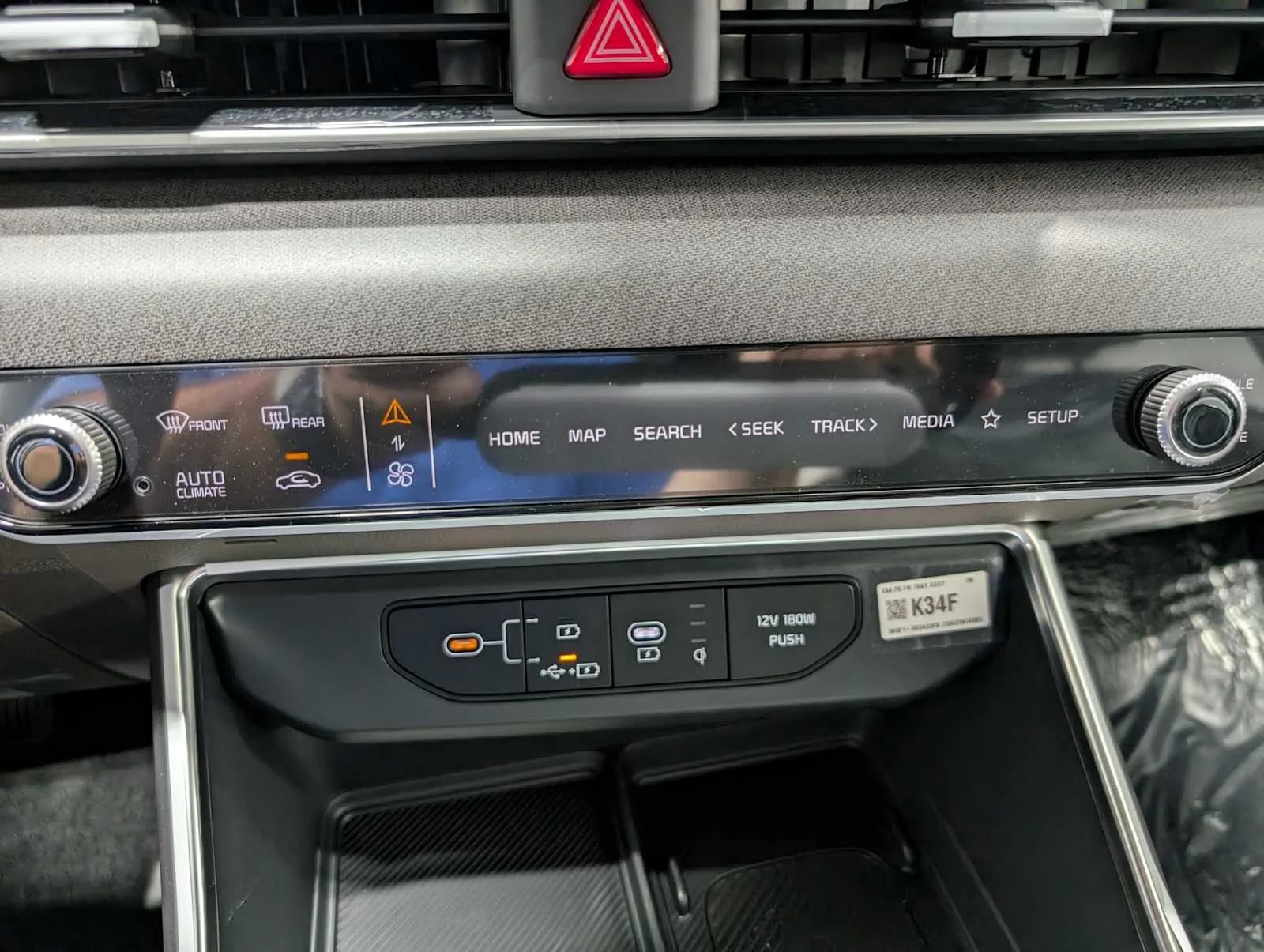 2026 Kia Carnival EX - Photo 28