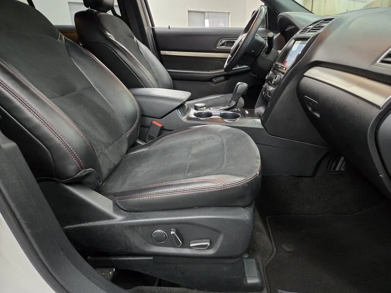 Used 2018 WHITE PLATINUM Ford XLT image 13