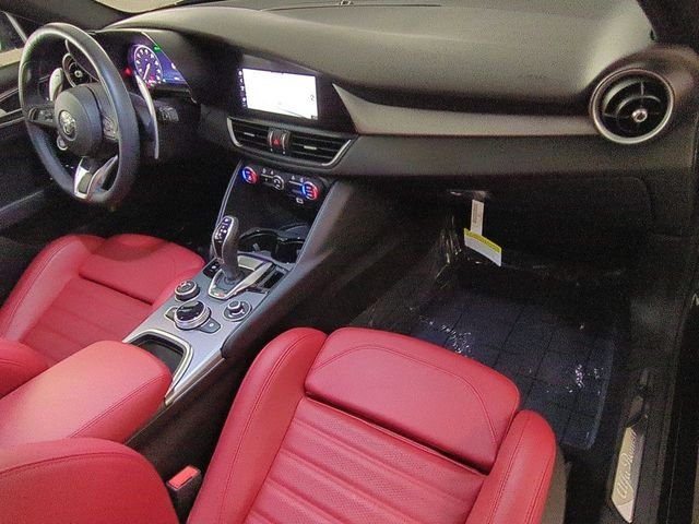 2025 Alfa Romeo Giulia Base - Photo 25