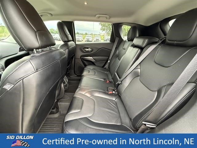 Used 2022 Diamond Black Crystal Pearlcoat Jeep Latitude Lux image 20