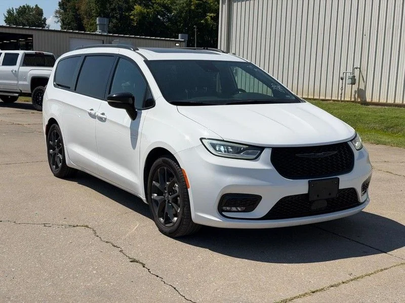 2025 Chrysler Pacifica