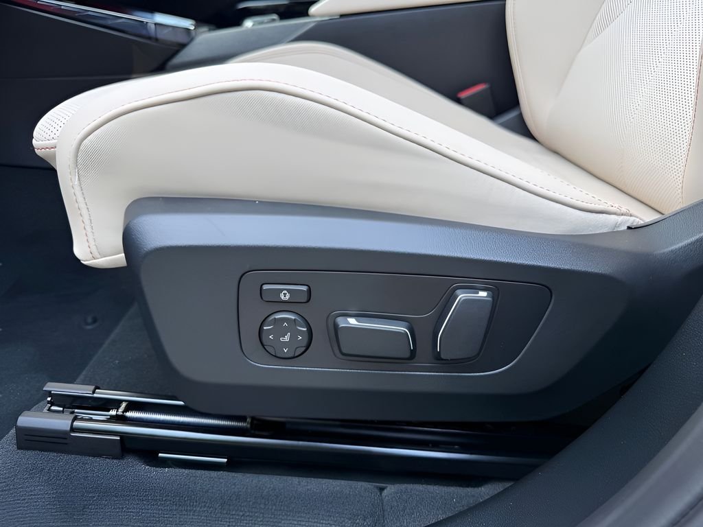 New 2026 Dune Grey Metallic BMW 30 xDrive image 22