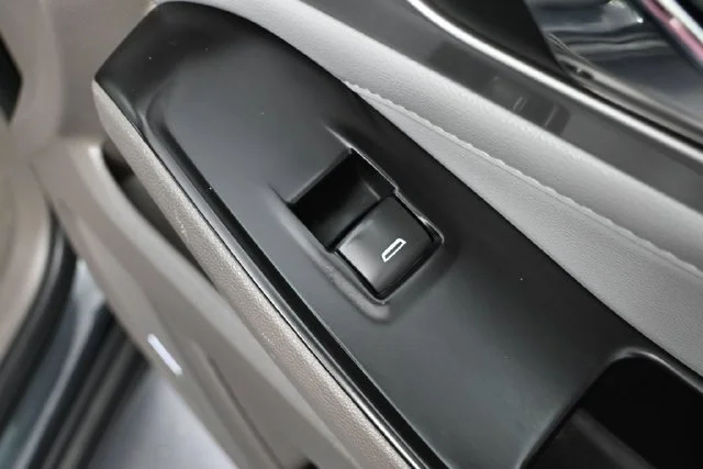 Used 2018 Gray Chevrolet 3LT image 38