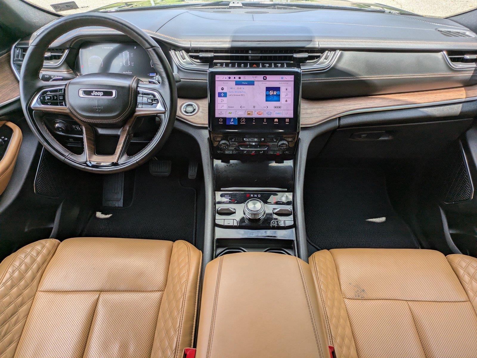 Used 2023 Diamond Black Crystal Pearlcoat Jeep Summit image 15
