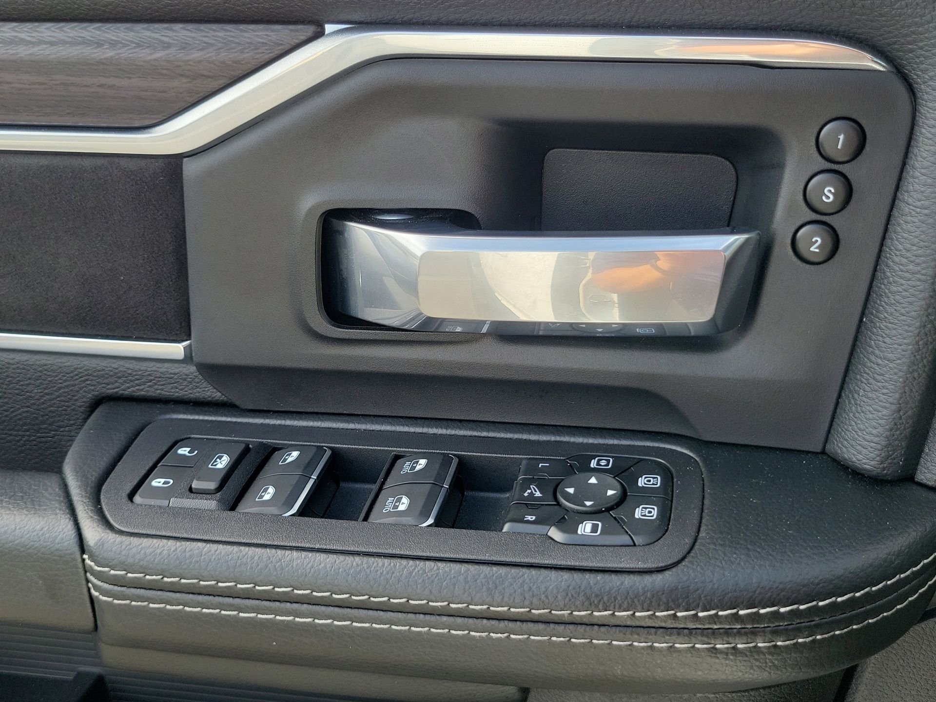 Used 2025 White Ram Laramie image 16