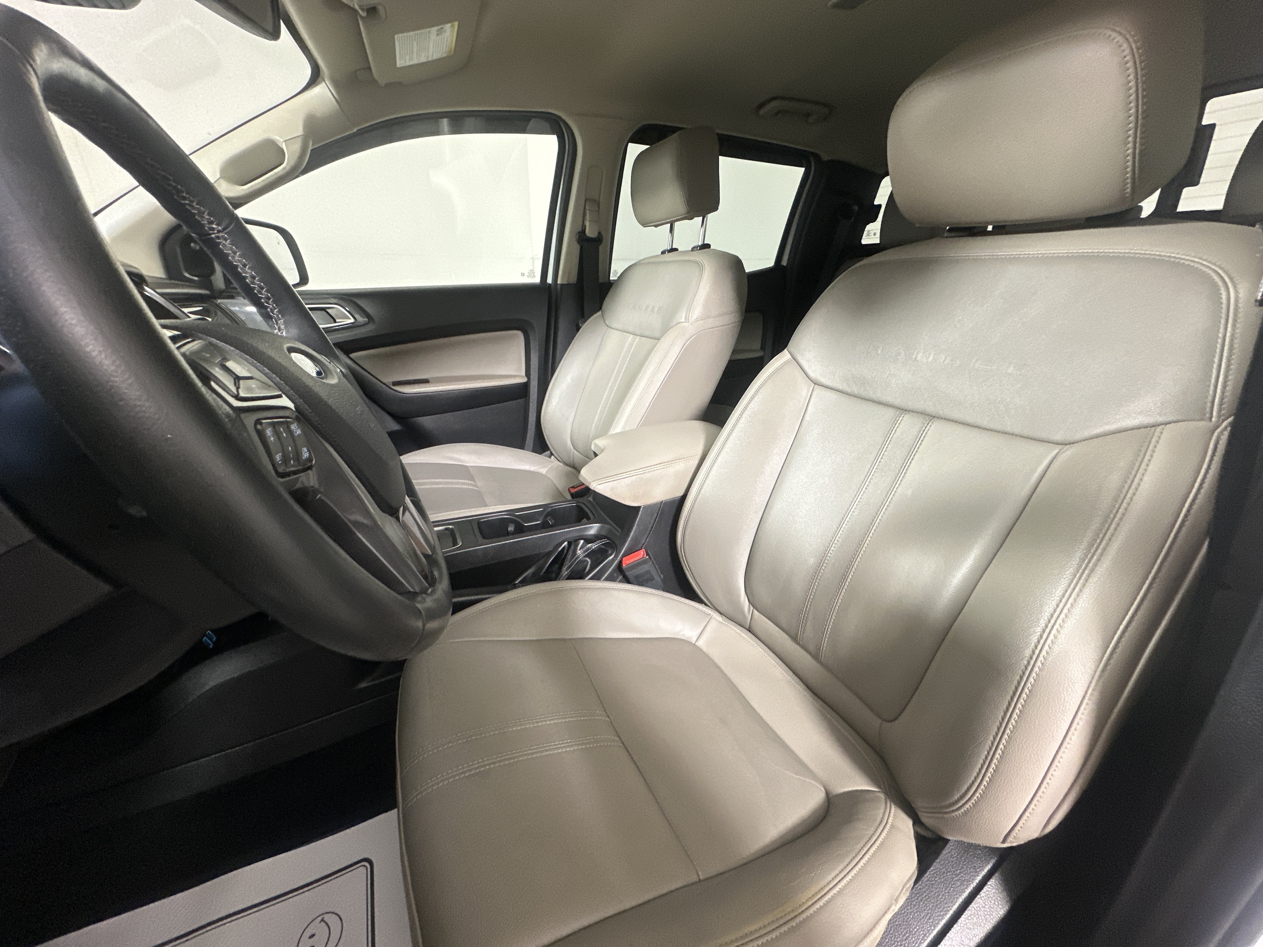 Used 2019 White Ford  image 9