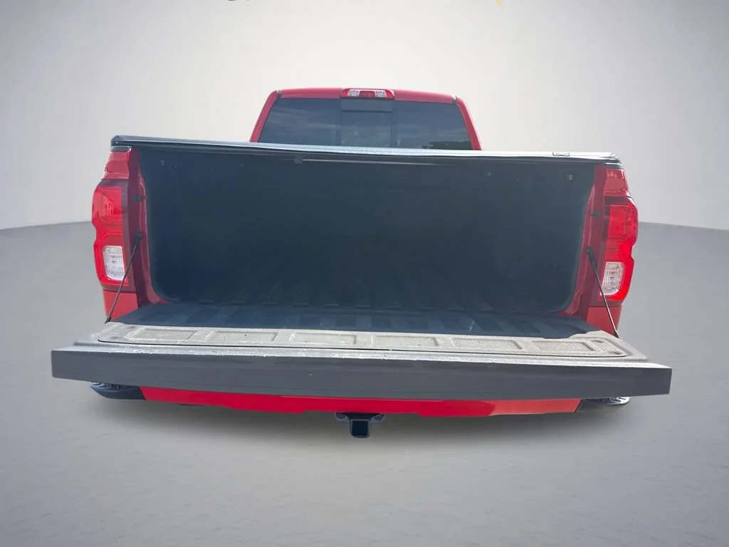 Used 2018 RED HOT Chevrolet LTZ image 31