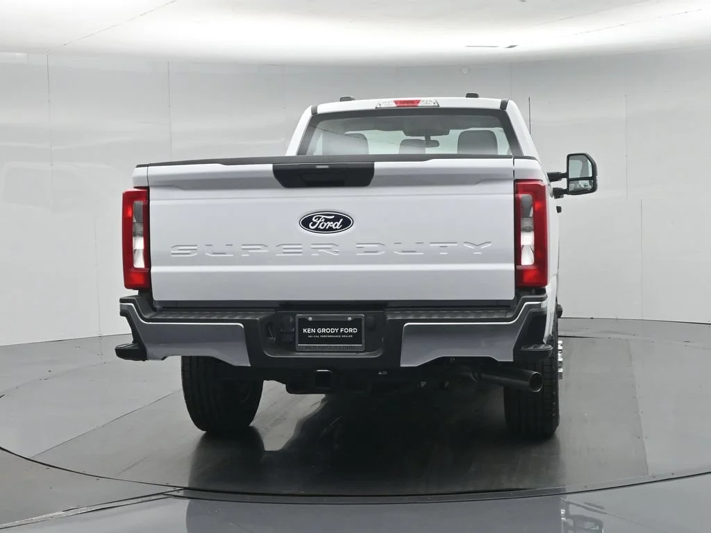 New 2027 Oxford White Ford XL image 20