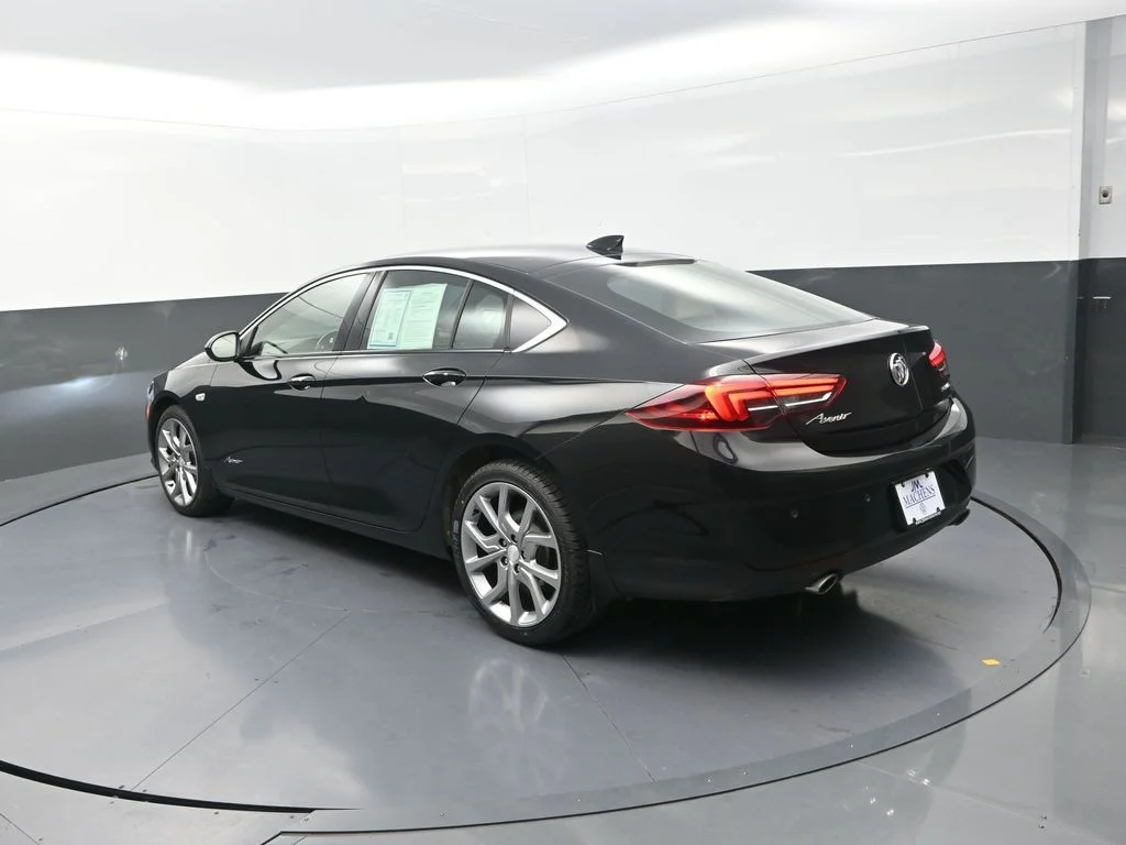 Used 2019 Black Buick Avenir image 8