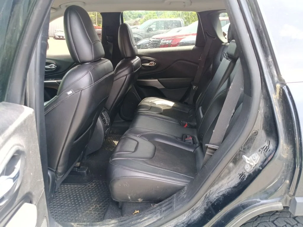 Used 2019 Black Jeep Latitude Plus image 6