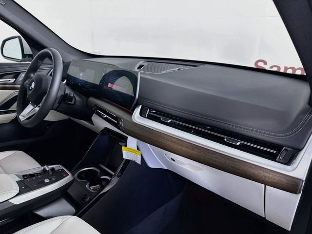 New 2026 White Metallic BMW xDrive28i image 29