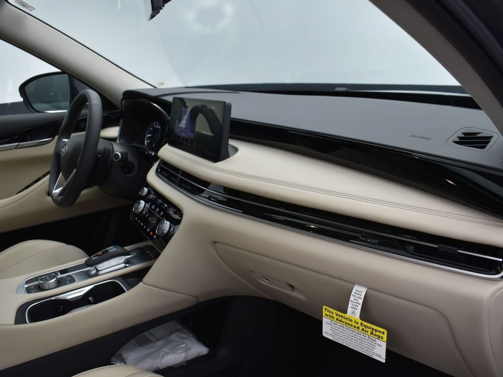 Certified Used 2025 Gray INFINITI PURE image 25