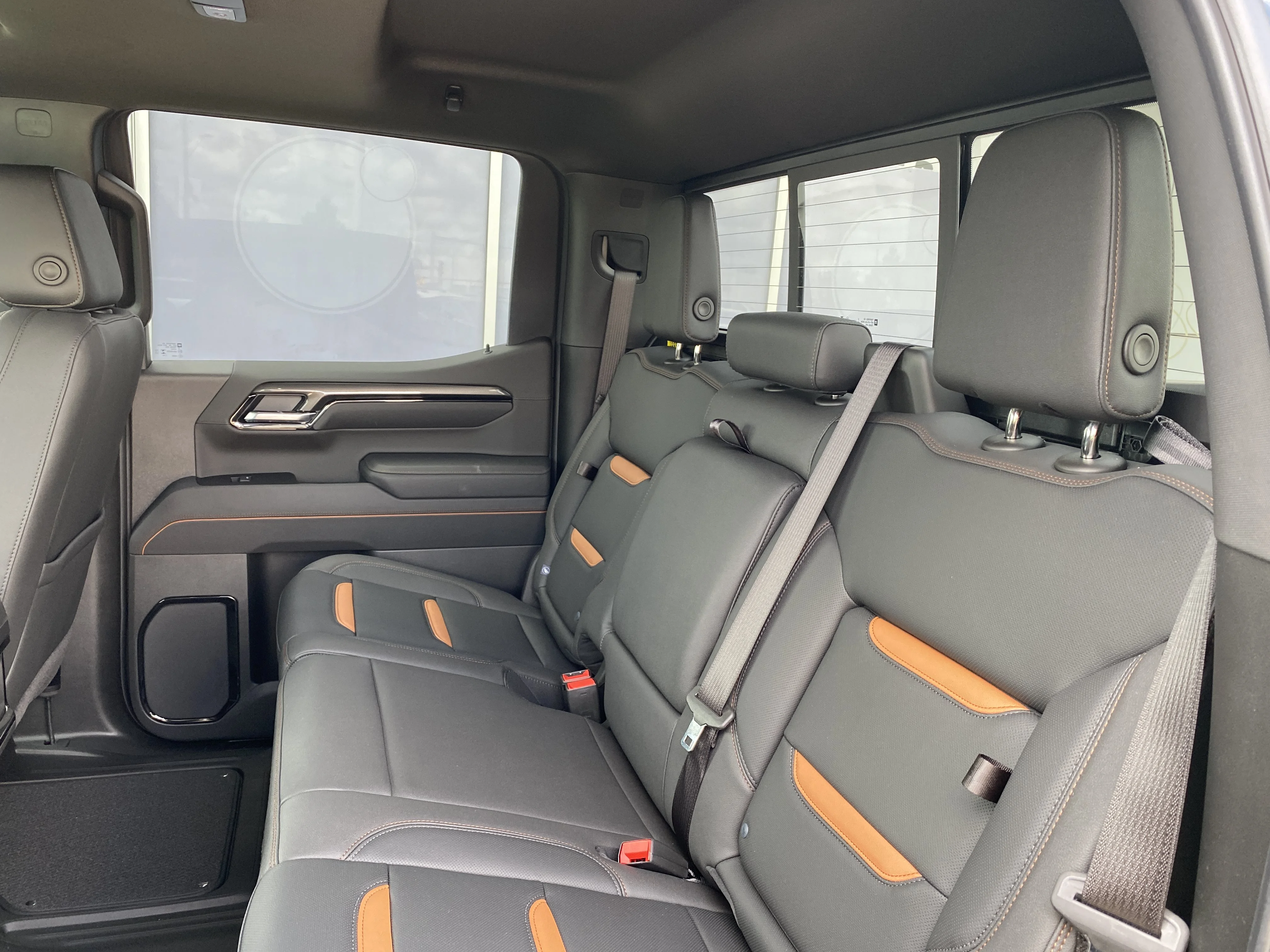 New 2026 ONYX BLACK GMC AT4 image 29