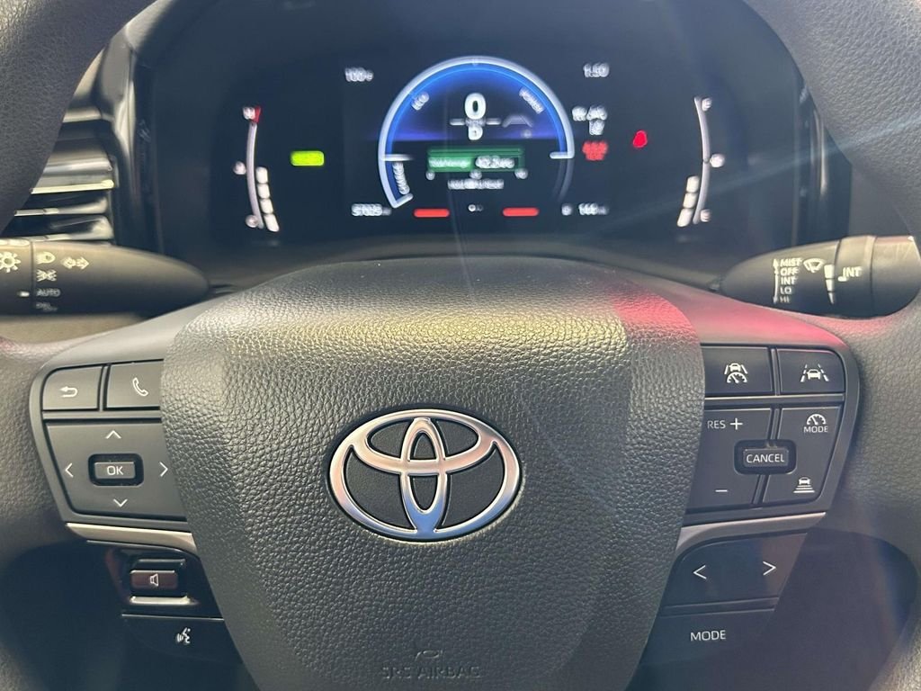 Certified Used 2025 Silver Toyota LE image 28