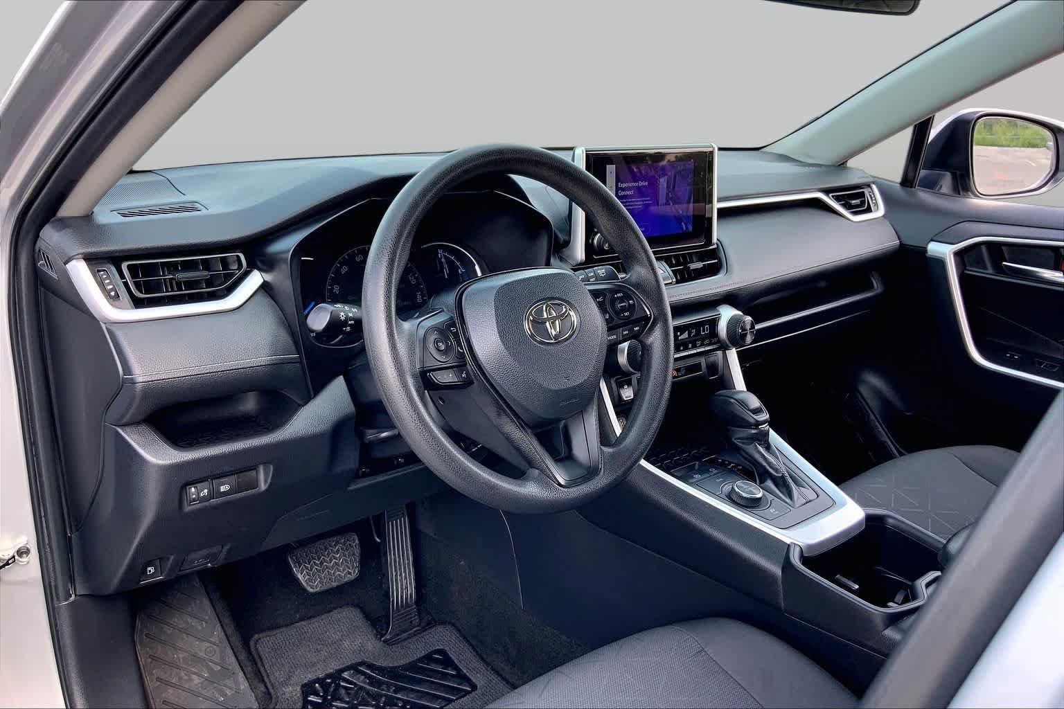 Used 2024 Silver Sky Metallic Toyota Hybrid XLE image 17