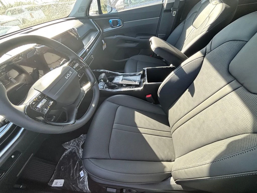 New 2026 White Kia S image 13