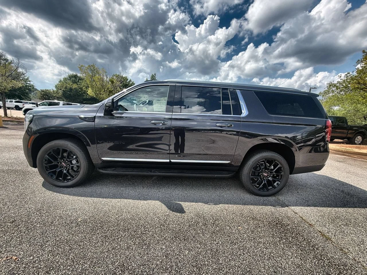 New 2026 Titanium Rush Metallic GMC Elevation image 5
