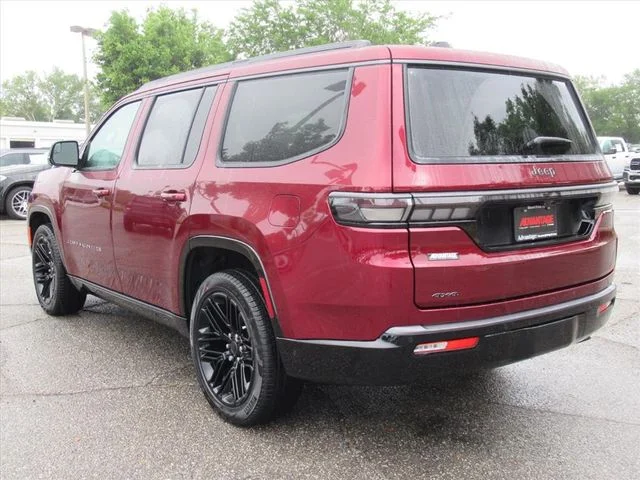 New 2026 Velvet Red Pearl-Coat Exterior Paint Jeep Limited Reserve image 5