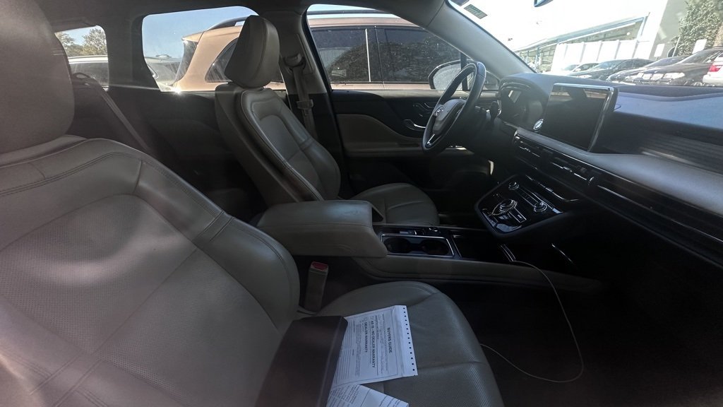 2021 Lincoln Corsair Standard photo 4