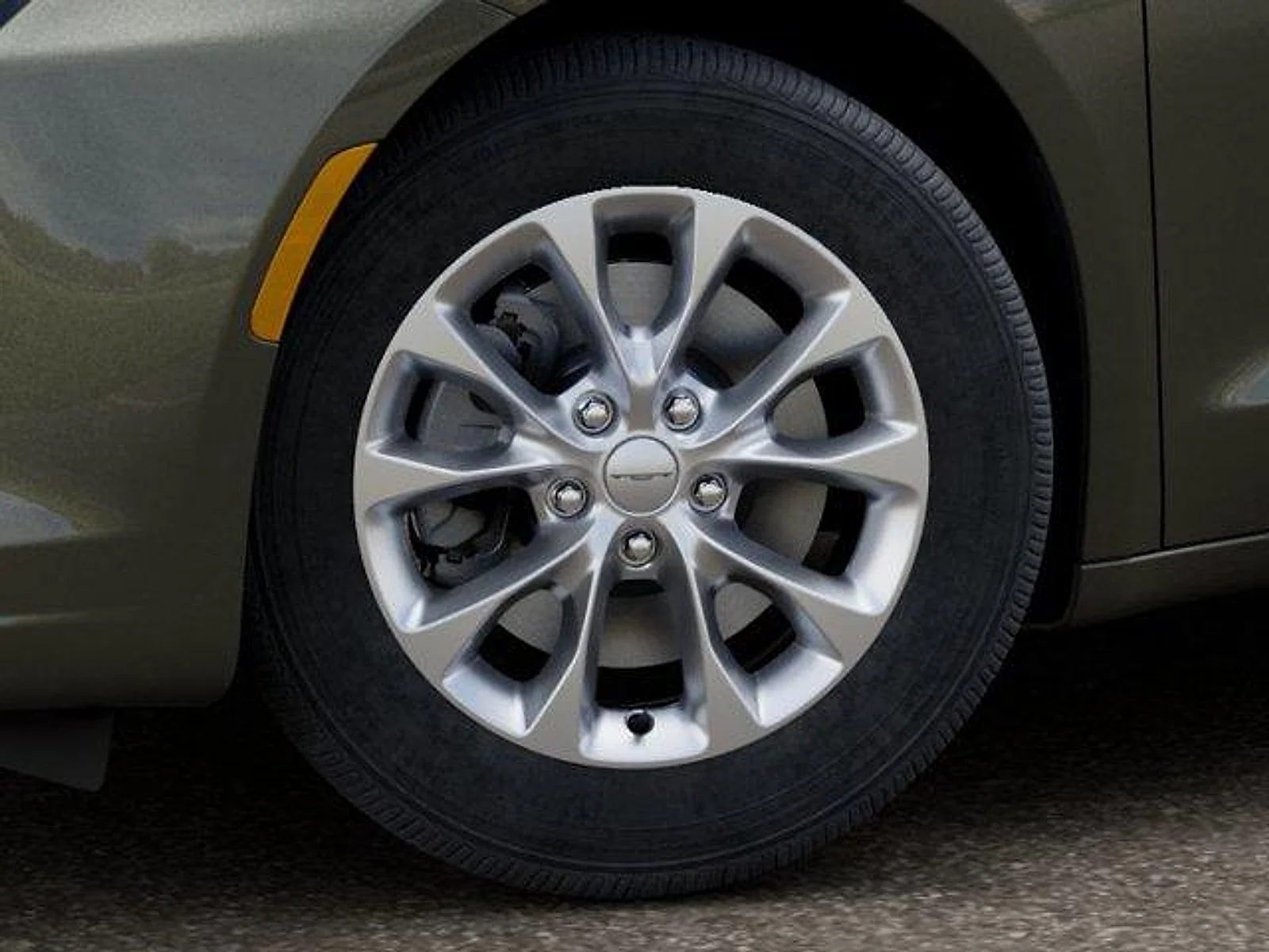 New 2027 Olive Green Pearl-Coat Exterior Paint Chrysler Select AWD image 8