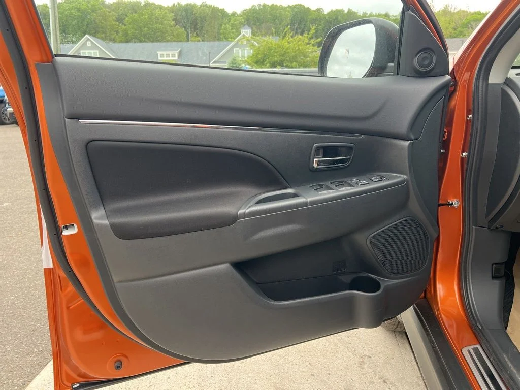 New 2026 Orange Mitsubishi 2.0 LE image 18