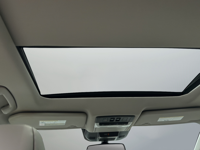 Used 2023 White Nissan SL image 19