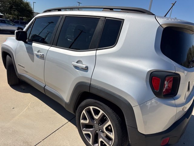 Used 2015 Glacier Metallic Jeep Latitude image 5